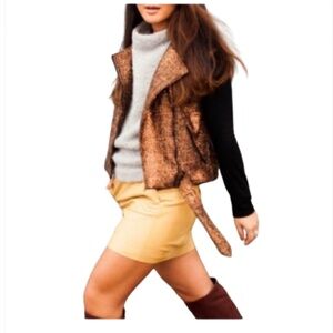 NWT Alice + Olivia bronze Mettalic Black Textured snakeskin moto vest jacket